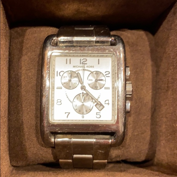 Watch - Picture 3 of 7